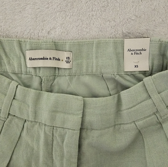 Abercrombie Sloane Tailored Short - Picture 3 of 4